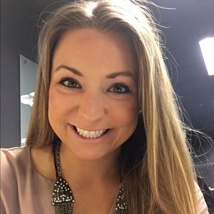 Meet your Posher, Steph